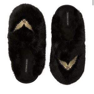 Limited edition Victoria’s Secret fashion show Luxe Plush Closed-Toe Slippers